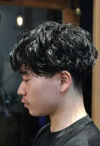 パーマ メンズ 🪻二宮俊カットモデ ル縮毛矯正募集🪻のヘアスタイル