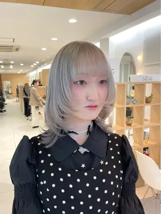 セミロング 🧸SAKI🎀 韓国レイヤーのヘアスタイル