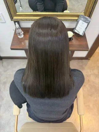 ミディアム newi saLyu ネウィ サリューのヘアスタイル
