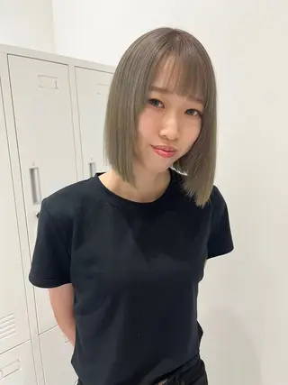 ショート 透明感カラー👑 井上美乃里のヘアスタイル
