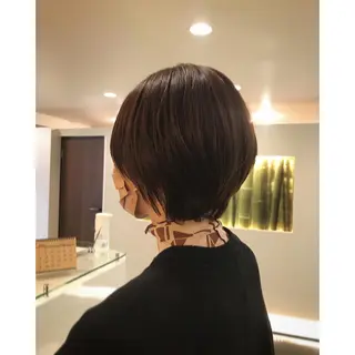 ショート カラー チーフデザイナー 若林 麻衣のヘアスタイル