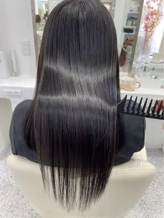 ロング LOMARLIE / 𝐂𝐇𝐈𝐊𝐀のヘアスタイル