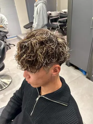 カラー パーマ メンズ 村上 竜雅のヘアスタイル