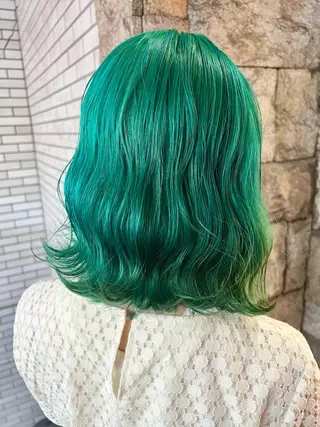 ミディアム カラー 蓮見  友里のヘアスタイル