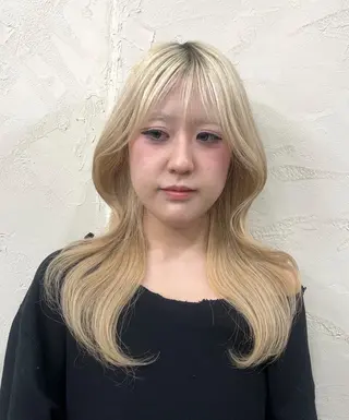 カラー ヒビキ/モテ×愛され /ブリーチ特化のヘアスタイル