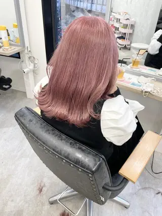 ミディアム カラー misaki🎀 まろみ透け感カラーのヘアスタイル