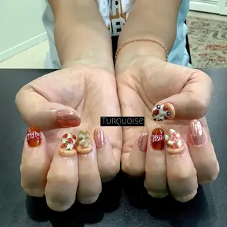ネイル 個性派ネイルサロン 💅🏼ターコイズのネイルデザイン