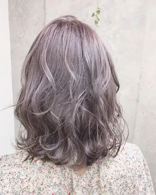 ミディアム カラー 及川 光のヘアスタイル