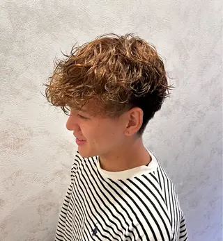 ショート カラー RUKA👱🏻 メンズカットパーマのヘアスタイル