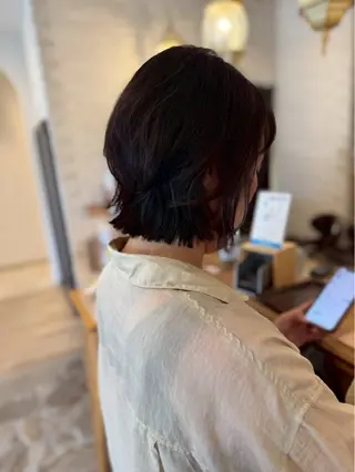 ミディアム 三輪 あおいのヘアスタイル