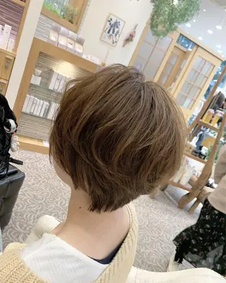 ショート カラー K. SUZUKAのヘアスタイル