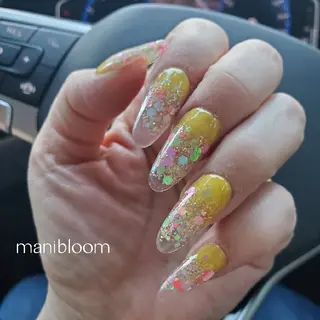 ネイル マニブルーム所属・小島 由佳のネイルデザイン