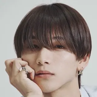 ショート メンズ 丸山 哲史のヘアスタイル