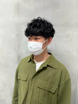 ミディアム パーマ メンズ 村山 豪歩のヘアスタイル