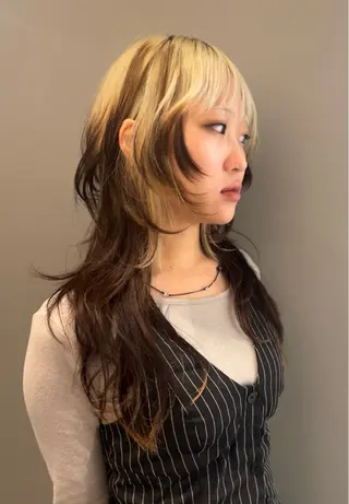 ロング ウルフ/レイヤー Miinaのヘアスタイル