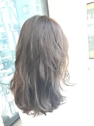 セミロング カラー パーマ ヘアアレンジ メンズ キッズ ネイル マツエク・マツパ サロンドミルク 原宿のヘアスタイル