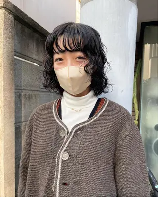 ショート カラー パーマ ヘアアレンジ satsuki 暖色・ブラウンカラーのヘアスタイル