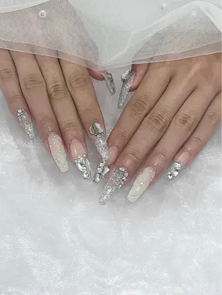 ネイル akari🎀 京橋 ARRINEのネイルデザイン