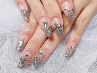 ネイル Queening 🦋のネイルデザイン