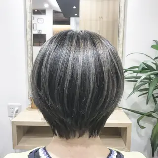 ショート カラー 土屋 貴章のヘアスタイル