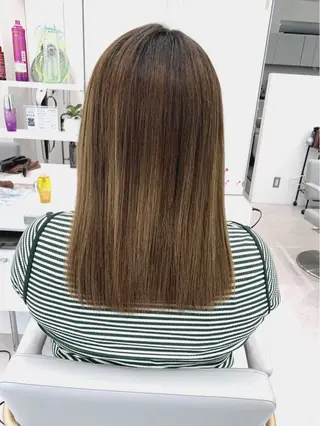 セミロング パーマ ブリーチでもできる 縮毛矯正相原慎🌈のヘアスタイル