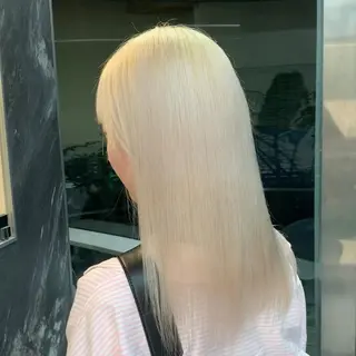 ミディアム カラー れい🫧 ハイトーン特化のヘアスタイル