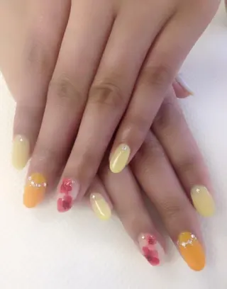 ネイル 遊津 美来のネイルデザイン