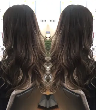 セミロング カラー ヘアアレンジ 三輪 太一のヘアスタイル