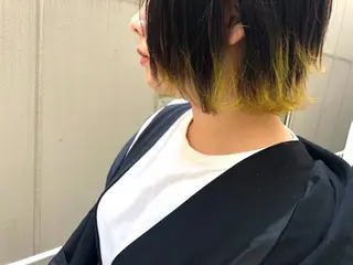 カラー ウルフカット ハッシュカット/七海のヘアスタイル