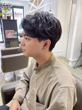 パーマ メンズ 葵/レイヤーカット/ 韓国風/透明感カラーのヘアスタイル