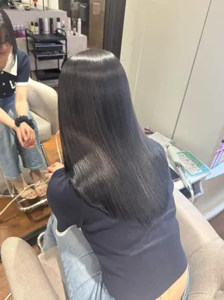 ロング カラー 𩵋住 佳帆のヘアスタイル