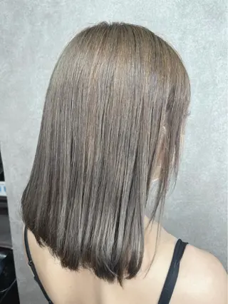 セミロング カラー 山口 詩織のヘアスタイル