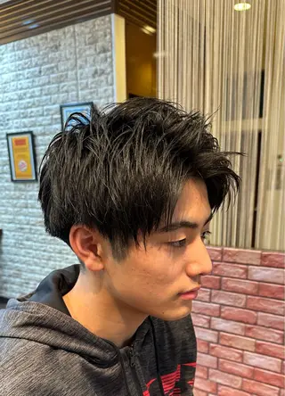 ショート メンズ ハイトーン/デザイン カラー/大輔のヘアスタイル