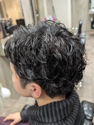 ショート パーマ メンズ QOL円山 YUTOのヘアスタイル