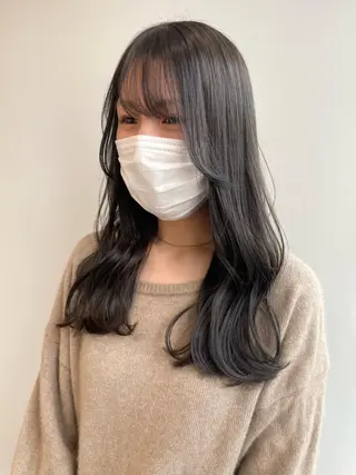 ロング カラー 山口 莉奈のヘアスタイル