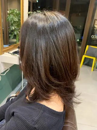 ミディアム 大木 華のヘアスタイル