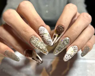 ミディアム 2DY NAIL SALONのネイルデザイン
