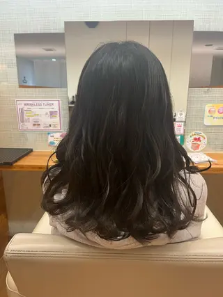 カラー 山木 花音のヘアスタイル