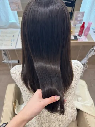 ロング ともか/美髪透明感 カラー/顔周りカットのヘアスタイル