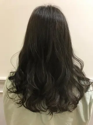 セミロング カラー ひろせ かなのヘアスタイル