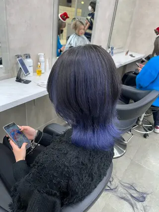 セミロング 寒色/ベージュヘア ブリーチありMiOのヘアスタイル