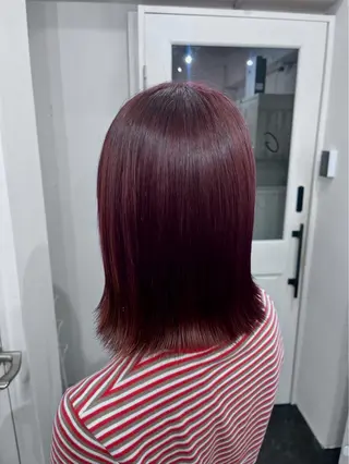 ミディアム 艶ワンカラー / シンのヘアスタイル
