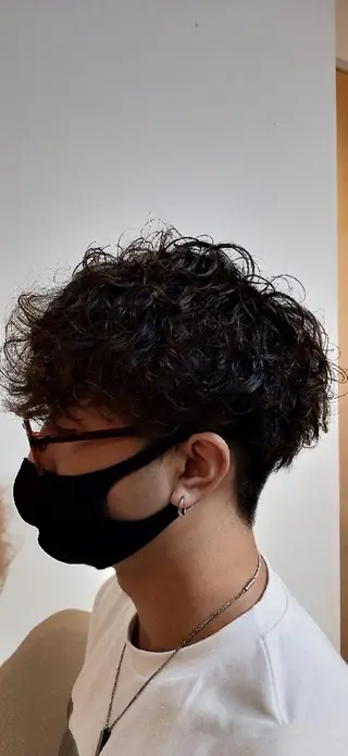 パーマ メンズ 安藤 浩樹のヘアスタイル