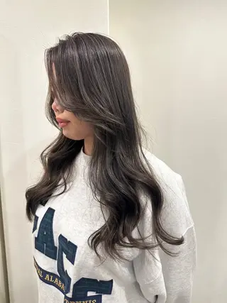 カラー anon Loemのヘアスタイル