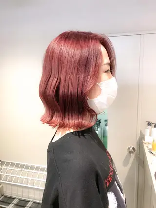 カラー ハイトーン×レイヤー カットTAKUMIのヘアスタイル