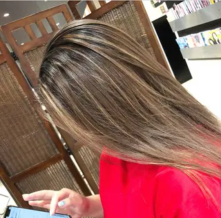 カラー 手塚 亮汰のヘアスタイル
