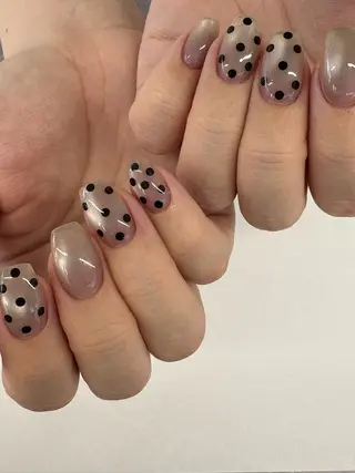 ネイル 【UNE.】 長さだしフィルインのネイルデザイン
