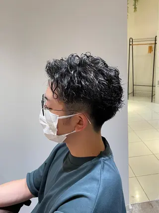 パーマ メンズ 升水 優太のヘアスタイル