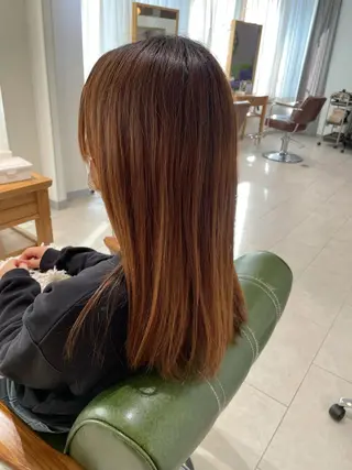 ミディアム カラー パーマ 過去一の柔髪ヘア 🌿einshairのヘアスタイル