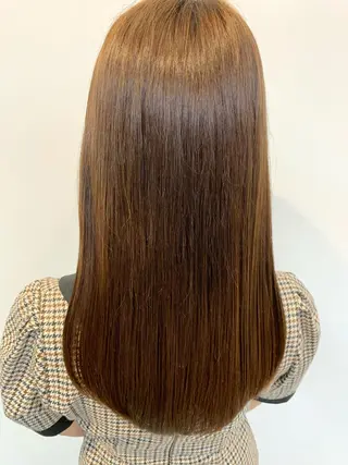 セミロング トップ スタイリストのヘアスタイル